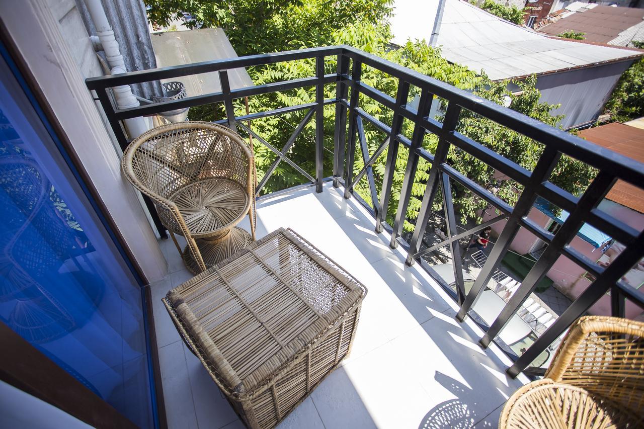 Hotel N16 Batumi Exteriör bild